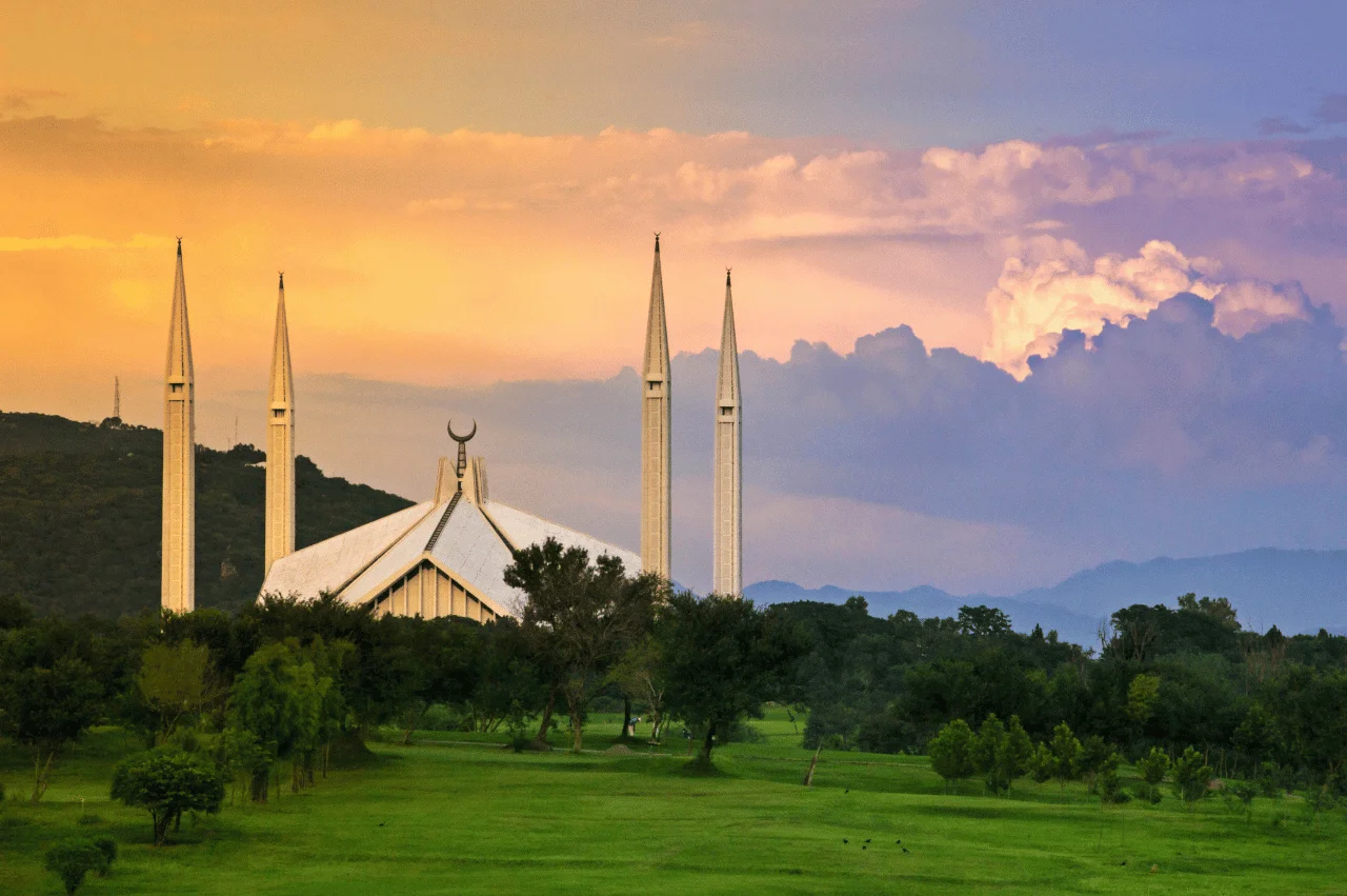 Pakistan 2 1 1